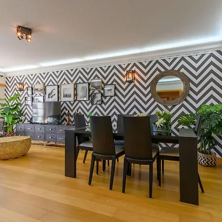 By Interhome Apartamento Carcavelos (Lisbon)
