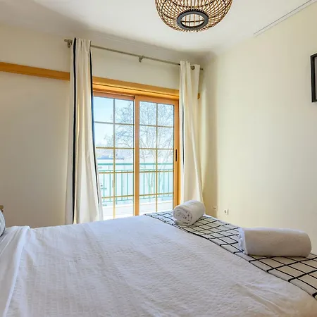 By Interhome Carcavelos (Lisbon)