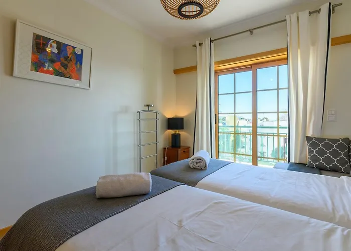 By Interhome Carcavelos (Lisbon)